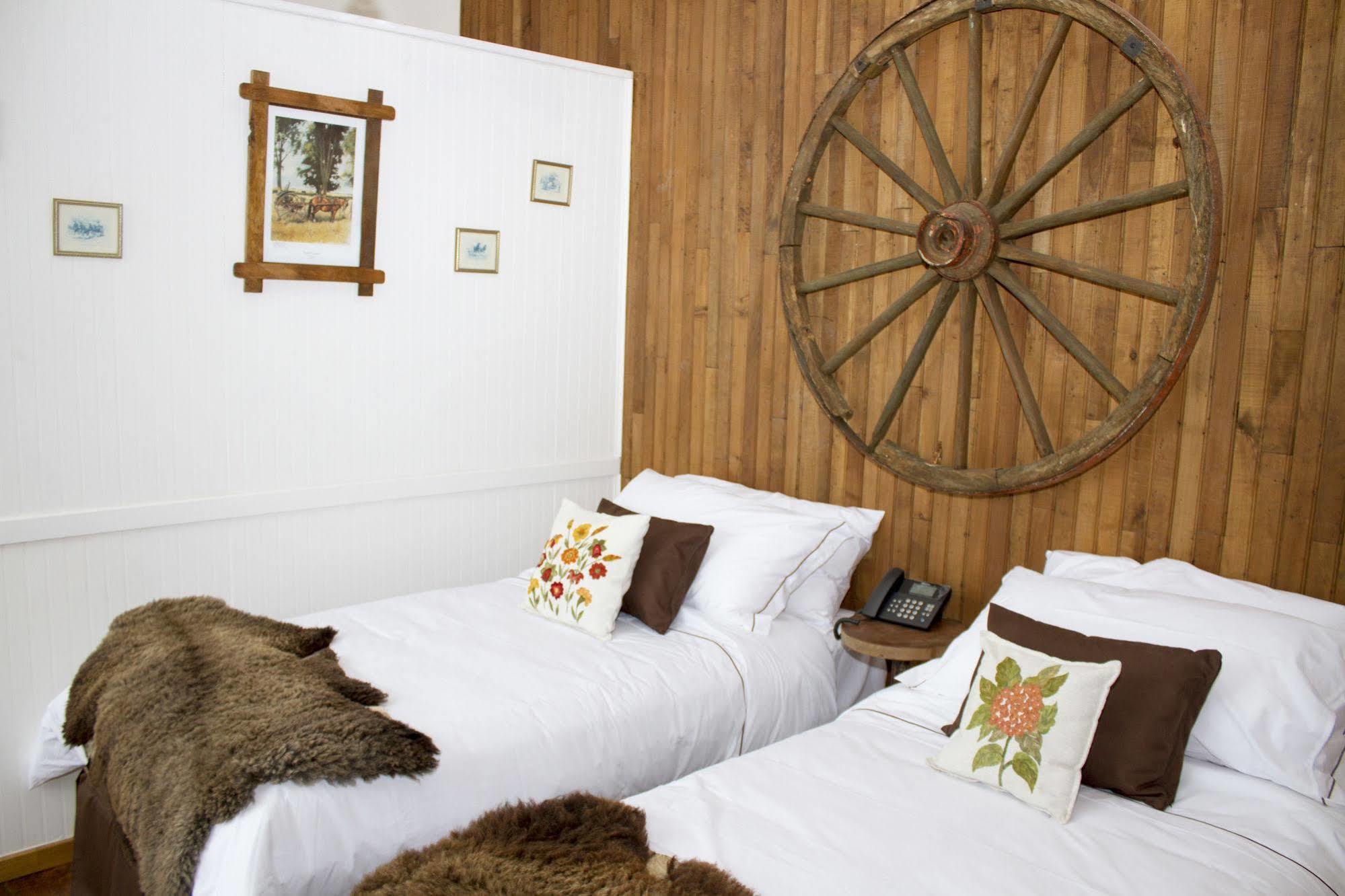 Hotel Boutique La Yegua Loca Punta Arenas Luaran gambar